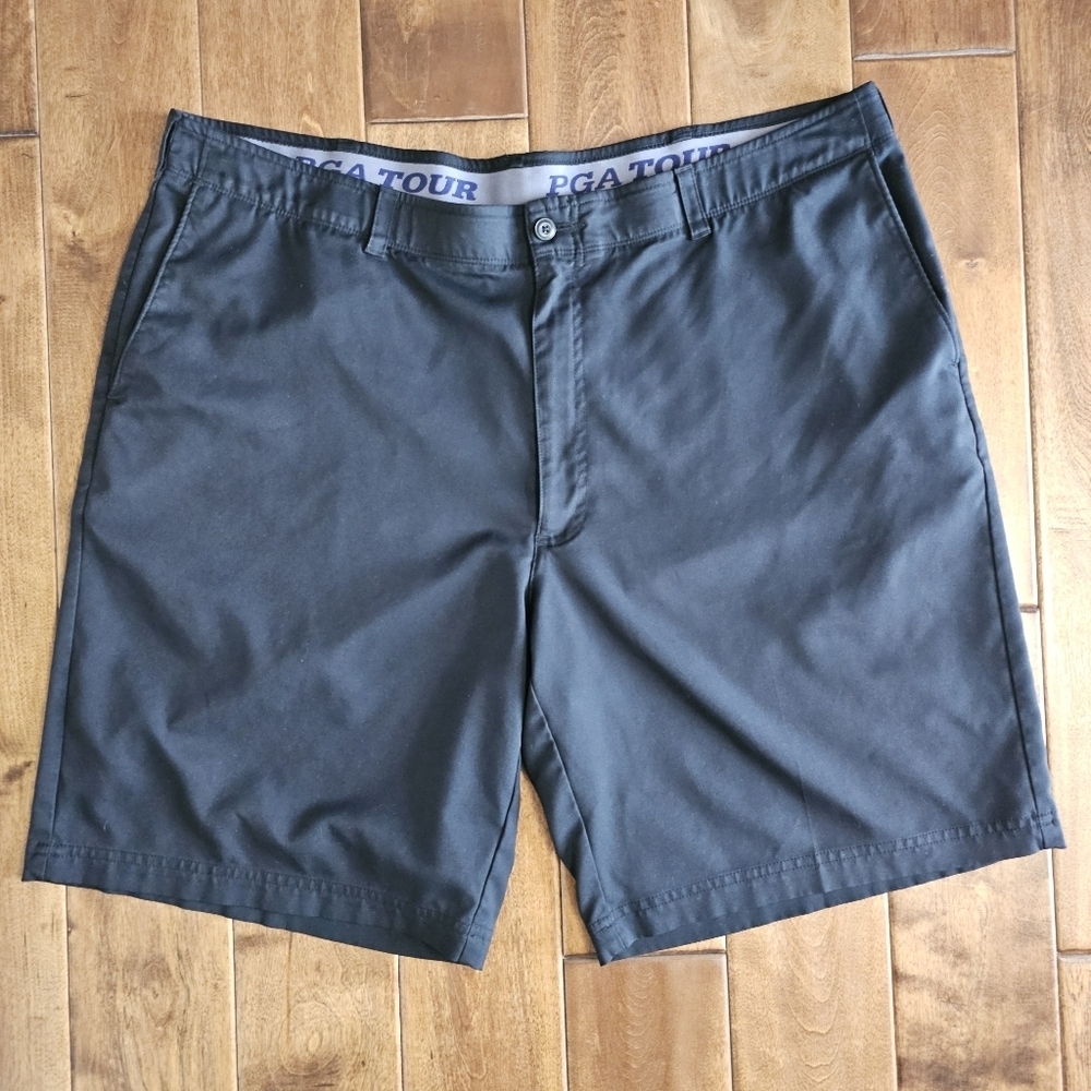 PGA Tour golf shorts size 42